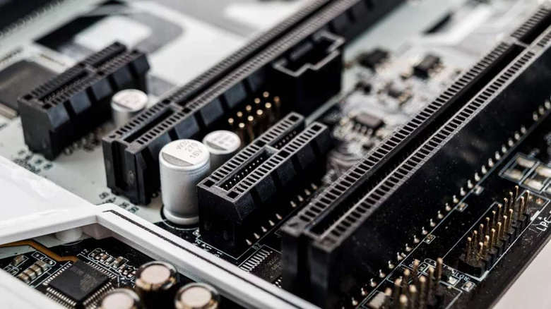 PCIe 6.0 devices will be released in 2025, bringing next-generation connectivity.